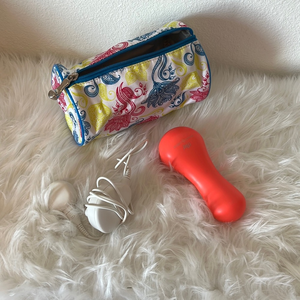 Clarisonic Mia with travel bag